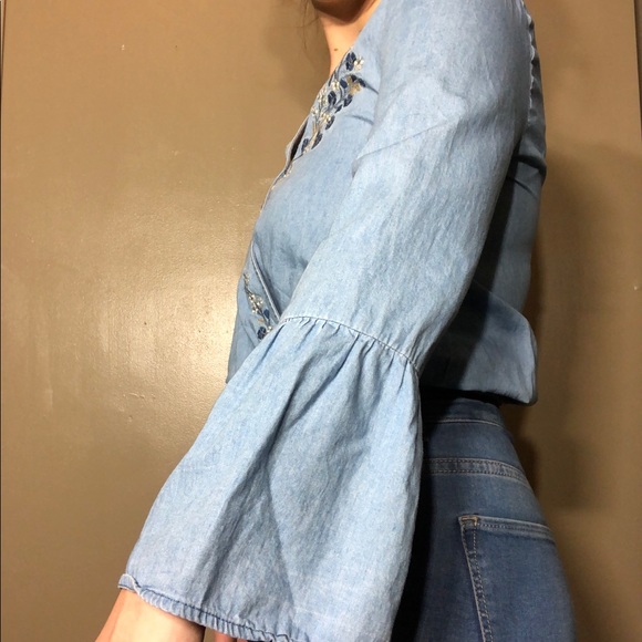 Jean shirt with floral design - Picture 2 of 5